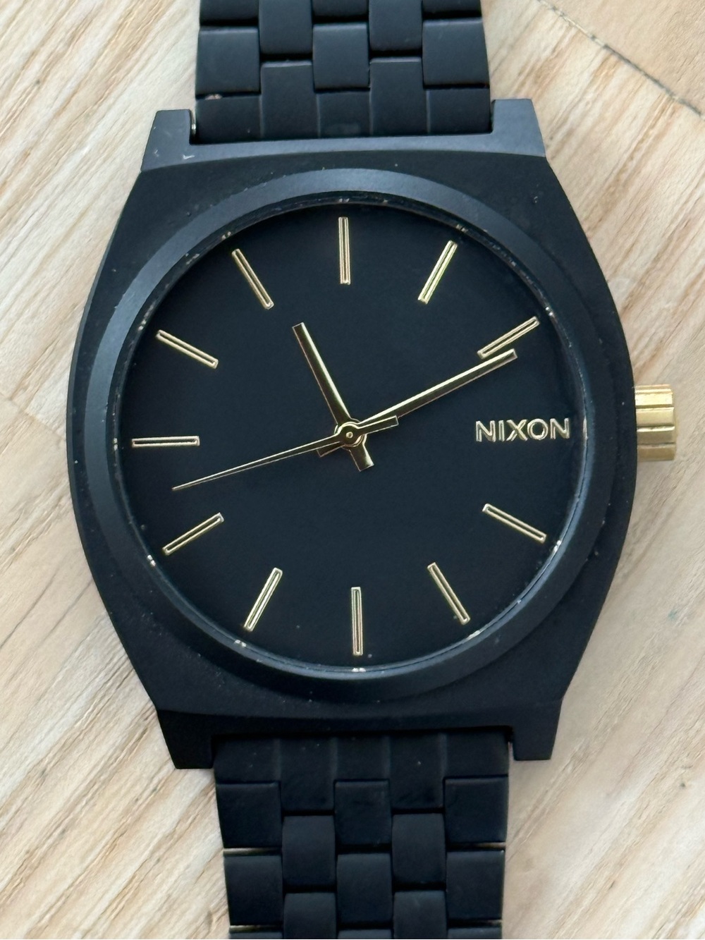 Nixon Minimal The Time Traveler Black Stainless Case Bracelet Gold Hands Markers